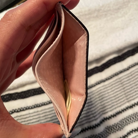 Kate Spade Card Wallet✨ - Picture 3 of 3